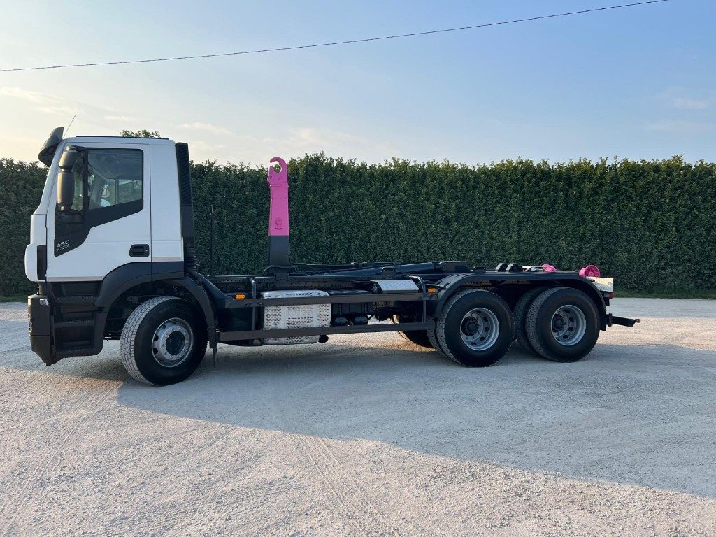 IVECO STRALIS 460 X-WAY USATO SCARRABILE 6X4 - Kamion s kukastom dizalicom: slika IVECO STRALIS 460 X-WAY USATO SCARRABILE 6X4 - Kamion s kukastom dizalicom IVECO STRALIS 460 X-WAY USATO SCARRABILE 6X4 - Kamion s kukastom dizalicom: slika IVECO STRALIS 460 X-WAY USATO SCARRABILE 6X4 - Kamion s kukastom dizalicom