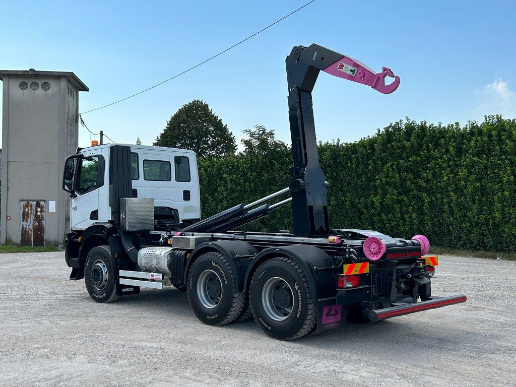 IVECO TRAKKER T-WAY AD380T NUOVO SCARRABILE - Kamion s kukastom dizalicom: slika IVECO TRAKKER T-WAY AD380T NUOVO SCARRABILE - Kamion s kukastom dizalicom IVECO TRAKKER T-WAY AD380T NUOVO SCARRABILE - Kamion s kukastom dizalicom: slika IVECO TRAKKER T-WAY AD380T NUOVO SCARRABILE - Kamion s kukastom dizalicom