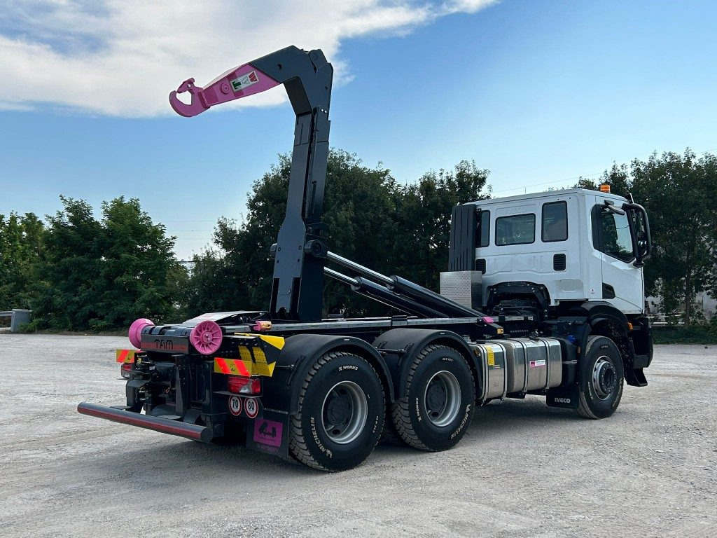 IVECO TRAKKER T-WAY AD380T NUOVO SCARRABILE - Kamion s kukastom dizalicom: slika IVECO TRAKKER T-WAY AD380T NUOVO SCARRABILE - Kamion s kukastom dizalicom IVECO TRAKKER T-WAY AD380T NUOVO SCARRABILE - Kamion s kukastom dizalicom: slika IVECO TRAKKER T-WAY AD380T NUOVO SCARRABILE - Kamion s kukastom dizalicom