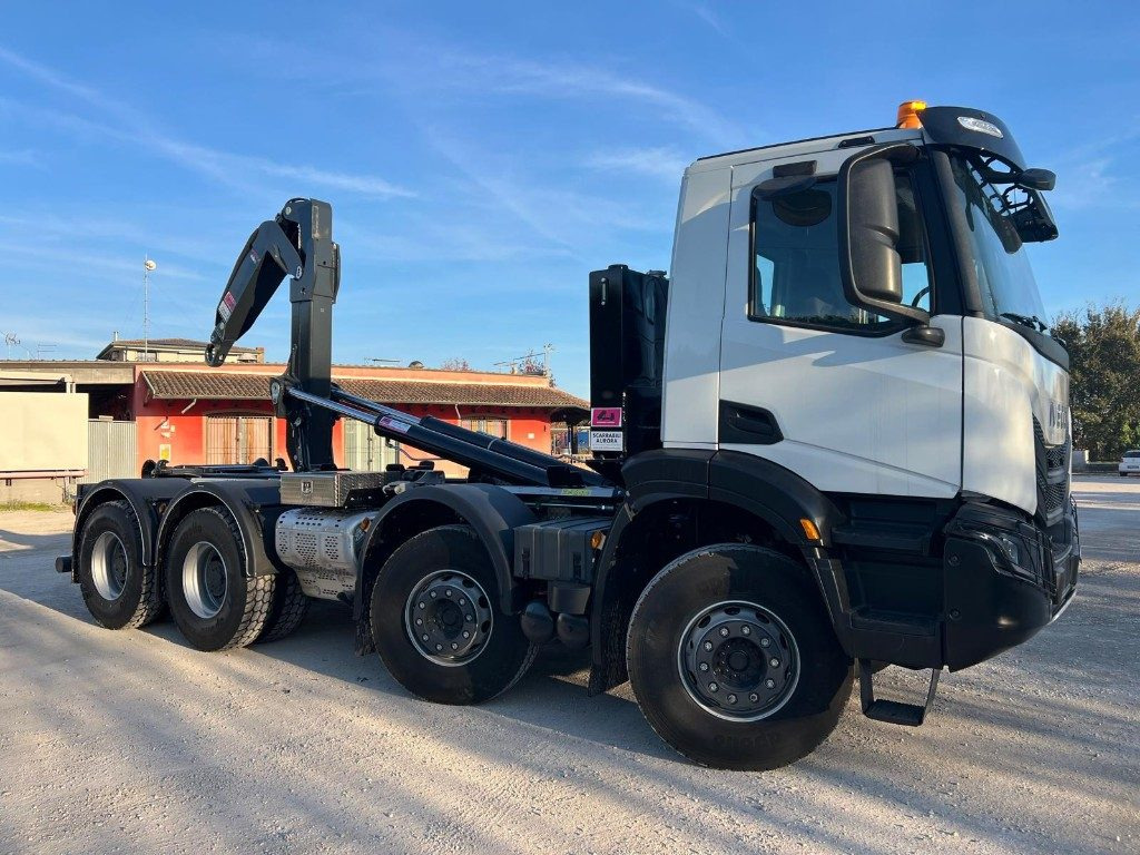 IVECO TRAKKER T-WAY AD500 NUOVO SCARRABILE - Kamion s kukastom dizalicom: slika IVECO TRAKKER T-WAY AD500 NUOVO SCARRABILE - Kamion s kukastom dizalicom IVECO TRAKKER T-WAY AD500 NUOVO SCARRABILE - Kamion s kukastom dizalicom: slika IVECO TRAKKER T-WAY AD500 NUOVO SCARRABILE - Kamion s kukastom dizalicom
