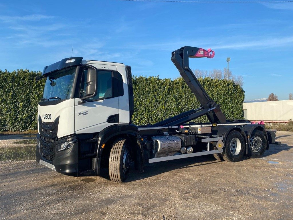 IVECO X-WAY AD280X48 NUOVO SCARRABILE PASSO 4500 - Kamion s kukastom dizalicom: slika IVECO X-WAY AD280X48 NUOVO SCARRABILE PASSO 4500 - Kamion s kukastom dizalicom IVECO X-WAY AD280X48 NUOVO SCARRABILE PASSO 4500 - Kamion s kukastom dizalicom: slika IVECO X-WAY AD280X48 NUOVO SCARRABILE PASSO 4500 - Kamion s kukastom dizalicom