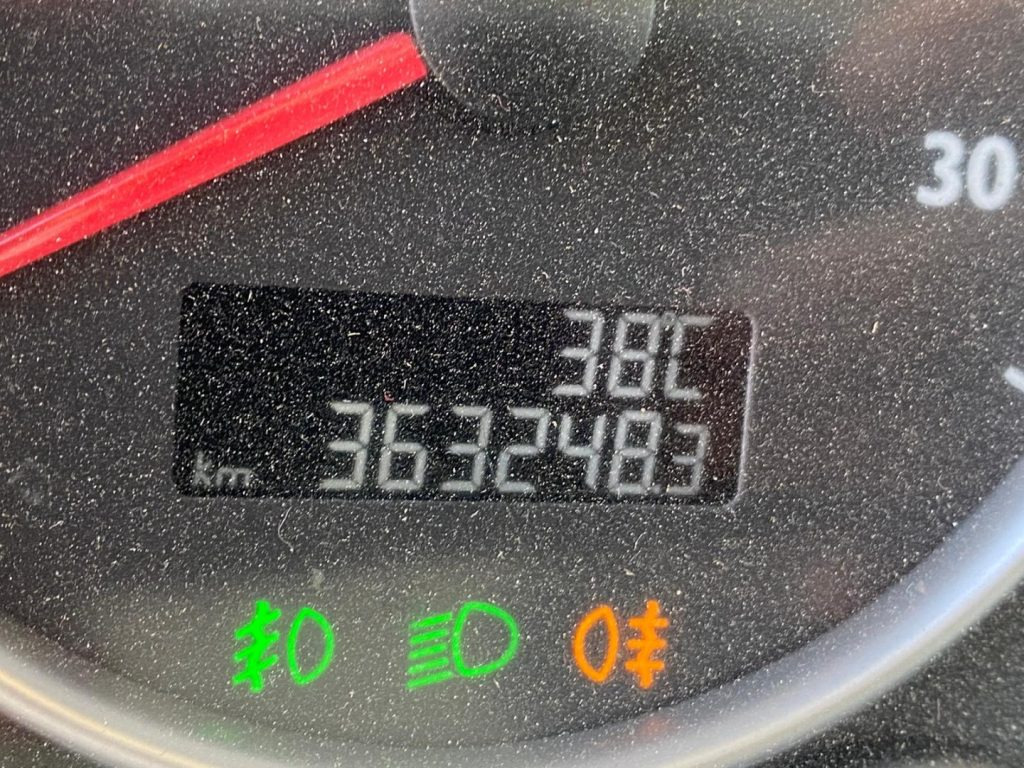 Kamion s kukastom dizalicom MAN TGL 12.220 CON SCARRABILE NUOVO: slika Kamion s kukastom dizalicom MAN TGL 12.220 CON SCARRABILE NUOVO