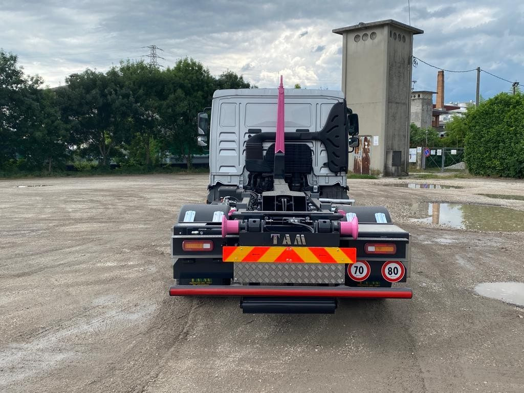 MAN TGM 12.220 - Kamion s kukastom dizalicom: slika MAN TGM 12.220 - Kamion s kukastom dizalicom MAN TGM 12.220 - Kamion s kukastom dizalicom: slika MAN TGM 12.220 - Kamion s kukastom dizalicom