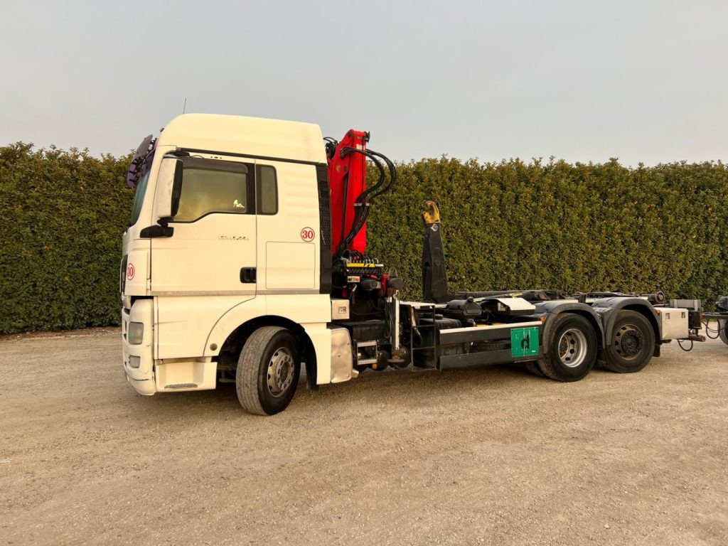 MAN TGX 26.440 SCARRABILE CON GRU - Kamion s kukastom dizalicom: slika MAN TGX 26.440 SCARRABILE CON GRU - Kamion s kukastom dizalicom MAN TGX 26.440 SCARRABILE CON GRU - Kamion s kukastom dizalicom: slika MAN TGX 26.440 SCARRABILE CON GRU - Kamion s kukastom dizalicom