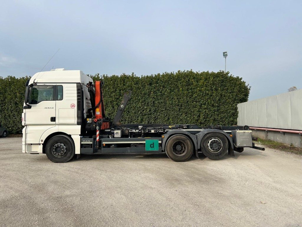 MAN TGX 26.480 SCARRABILE CON GRU DIETRO CABINA - Kamion s kukastom dizalicom: slika MAN TGX 26.480 SCARRABILE CON GRU DIETRO CABINA - Kamion s kukastom dizalicom MAN TGX 26.480 SCARRABILE CON GRU DIETRO CABINA - Kamion s kukastom dizalicom: slika MAN TGX 26.480 SCARRABILE CON GRU DIETRO CABINA - Kamion s kukastom dizalicom