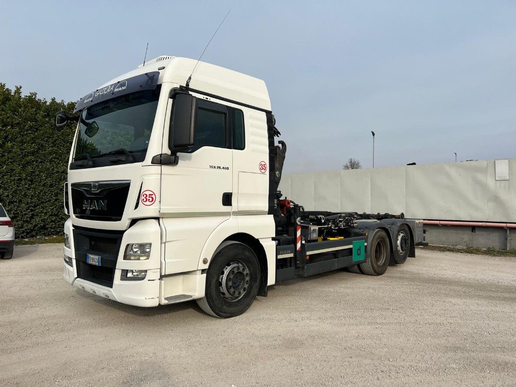MAN TGX 26.480 SCARRABILE CON GRU DIETRO CABINA - Kamion s kukastom dizalicom: slika MAN TGX 26.480 SCARRABILE CON GRU DIETRO CABINA - Kamion s kukastom dizalicom MAN TGX 26.480 SCARRABILE CON GRU DIETRO CABINA - Kamion s kukastom dizalicom: slika MAN TGX 26.480 SCARRABILE CON GRU DIETRO CABINA - Kamion s kukastom dizalicom