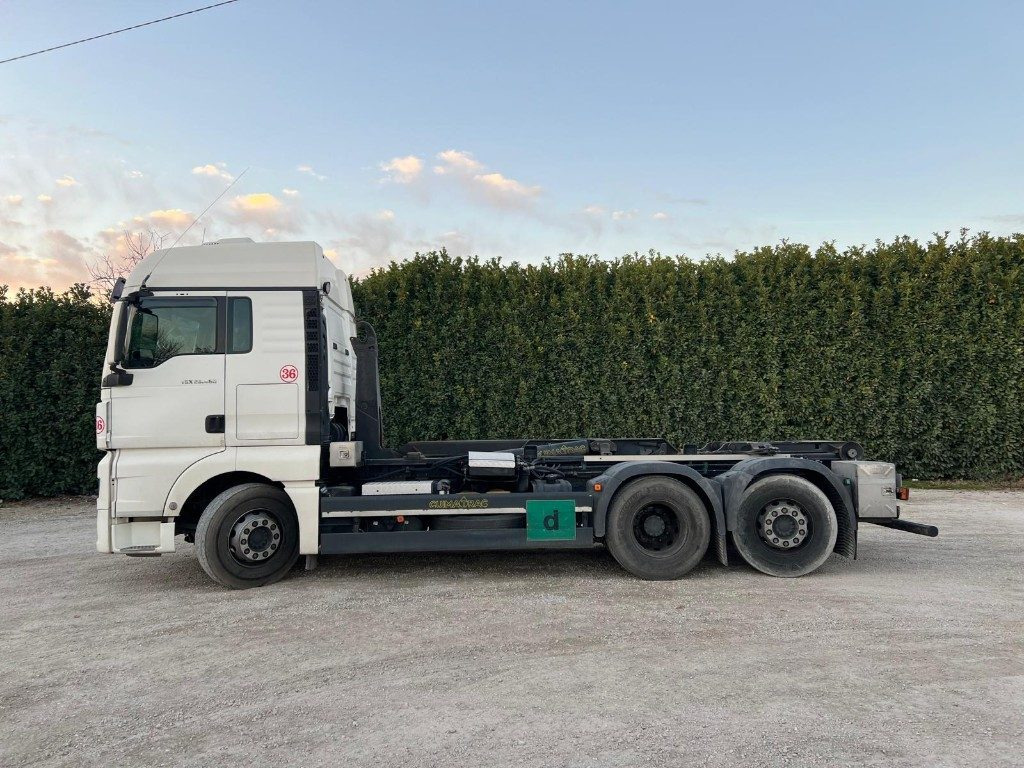 MAN TGX 26.480 USATO SCARRABILE - Kamion s kukastom dizalicom: slika MAN TGX 26.480 USATO SCARRABILE - Kamion s kukastom dizalicom MAN TGX 26.480 USATO SCARRABILE - Kamion s kukastom dizalicom: slika MAN TGX 26.480 USATO SCARRABILE - Kamion s kukastom dizalicom