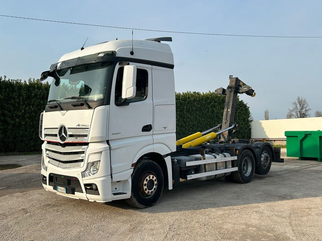 MERCEDES ACTROS 25.51 SCARRABILE - Kamion s kukastom dizalicom: slika MERCEDES ACTROS 25.51 SCARRABILE - Kamion s kukastom dizalicom MERCEDES ACTROS 25.51 SCARRABILE - Kamion s kukastom dizalicom: slika MERCEDES ACTROS 25.51 SCARRABILE - Kamion s kukastom dizalicom