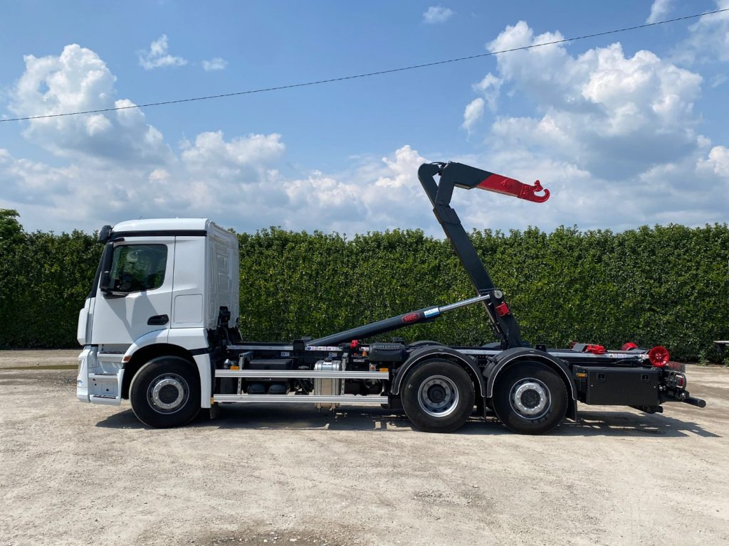 MERCEDES-BENZ ANTOS 25.43 SCARRABILE FULL PNEUMATICO 3 - Kamion s kukastom dizalicom: slika MERCEDES-BENZ ANTOS 25.43 SCARRABILE FULL PNEUMATICO 3 - Kamion s kukastom dizalicom MERCEDES-BENZ ANTOS 25.43 SCARRABILE FULL PNEUMATICO 3 - Kamion s kukastom dizalicom: slika MERCEDES-BENZ ANTOS 25.43 SCARRABILE FULL PNEUMATICO 3 - Kamion s kukastom dizalicom