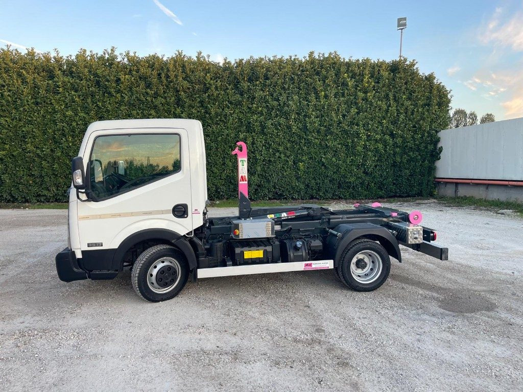 NISSAN NT400 SCARRABILE PATENTE B - Kamion s kukastom dizalicom: slika NISSAN NT400 SCARRABILE PATENTE B - Kamion s kukastom dizalicom NISSAN NT400 SCARRABILE PATENTE B - Kamion s kukastom dizalicom: slika NISSAN NT400 SCARRABILE PATENTE B - Kamion s kukastom dizalicom