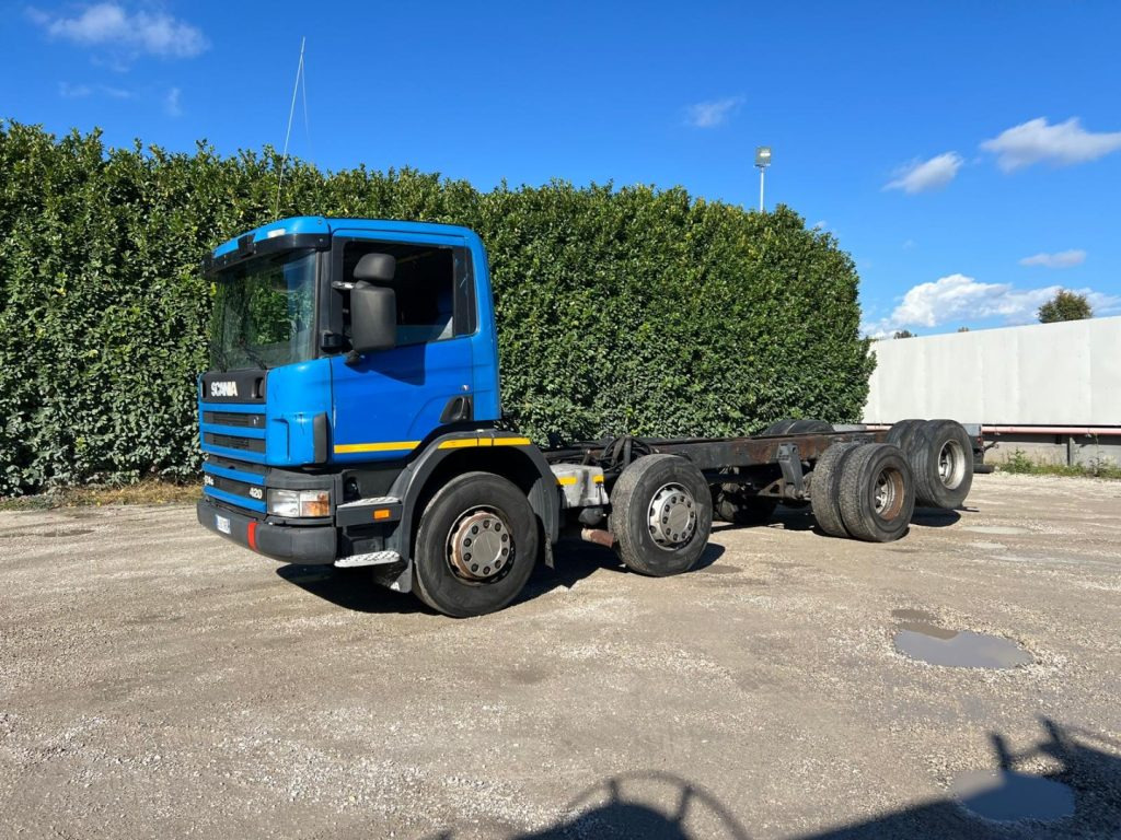 SCANIA 124GB 420 A TELAIO - Kamion-šasija: slika SCANIA 124GB 420 A TELAIO - Kamion-šasija SCANIA 124GB 420 A TELAIO - Kamion-šasija: slika SCANIA 124GB 420 A TELAIO - Kamion-šasija