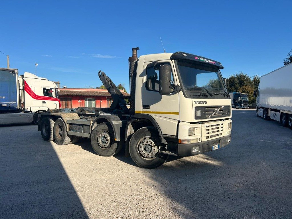 VOLVO FM12 SCARRABILE - Kamion s kukastom dizalicom: slika VOLVO FM12 SCARRABILE - Kamion s kukastom dizalicom VOLVO FM12 SCARRABILE - Kamion s kukastom dizalicom: slika VOLVO FM12 SCARRABILE - Kamion s kukastom dizalicom