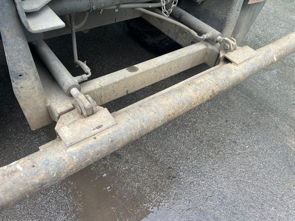 VOLVO FM460 SCARRABILE 8X4 - Kamion s kukastom dizalicom: slika VOLVO FM460 SCARRABILE 8X4 - Kamion s kukastom dizalicom VOLVO FM460 SCARRABILE 8X4 - Kamion s kukastom dizalicom: slika VOLVO FM460 SCARRABILE 8X4 - Kamion s kukastom dizalicom