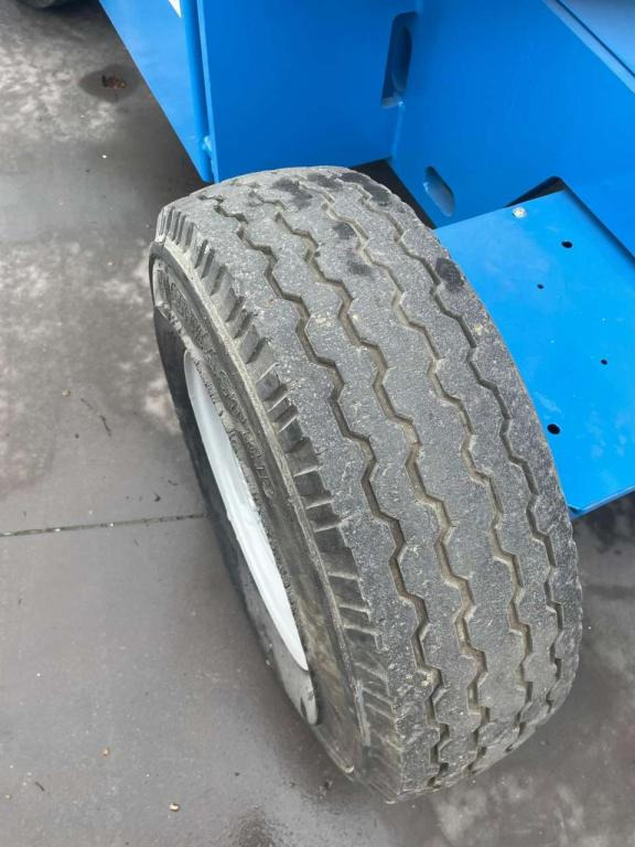 Genie Z45/25 - Zglobni krak: slika Genie Z45/25 - Zglobni krak Genie Z45/25 - Zglobni krak: slika Genie Z45/25 - Zglobni krak
