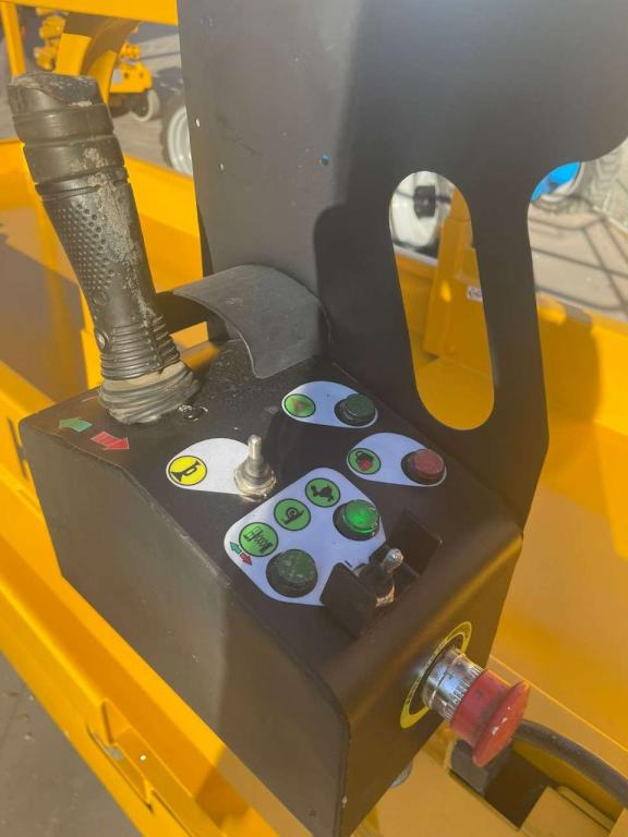 Haulotte COMPACT 8 - Škarasta podizna platforma: slika Haulotte COMPACT 8 - Škarasta podizna platforma Haulotte COMPACT 8 - Škarasta podizna platforma: slika Haulotte COMPACT 8 - Škarasta podizna platforma