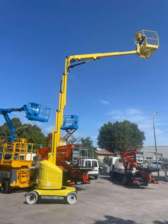 JLG TOUCAN 12E PLUS - Platforma za podizanje stupa u okomitom položaju: slika JLG TOUCAN 12E PLUS - Platforma za podizanje stupa u okomitom položaju JLG TOUCAN 12E PLUS - Platforma za podizanje stupa u okomitom položaju: slika JLG TOUCAN 12E PLUS - Platforma za podizanje stupa u okomitom položaju