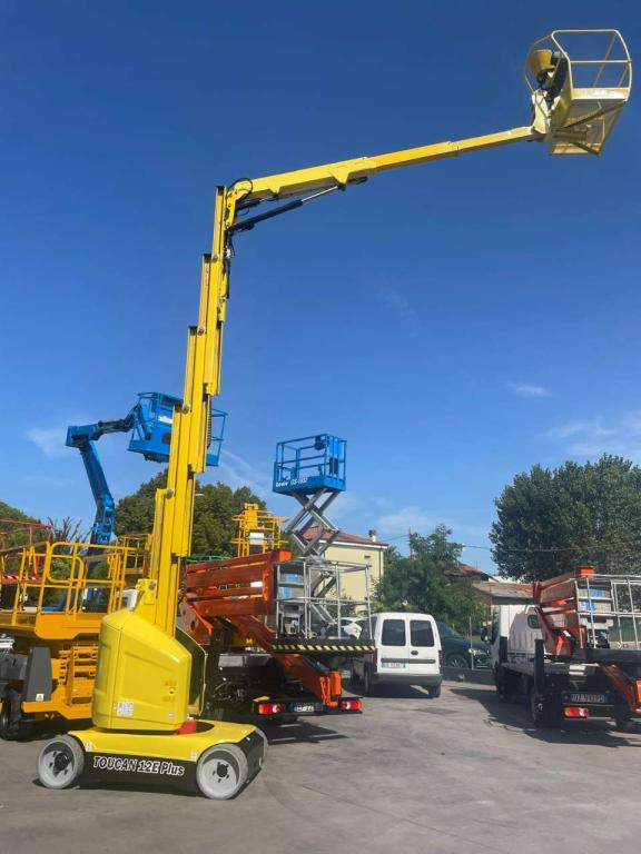 JLG TOUCAN 12E PLUS - Platforma za podizanje stupa u okomitom položaju: slika JLG TOUCAN 12E PLUS - Platforma za podizanje stupa u okomitom položaju JLG TOUCAN 12E PLUS - Platforma za podizanje stupa u okomitom položaju: slika JLG TOUCAN 12E PLUS - Platforma za podizanje stupa u okomitom položaju