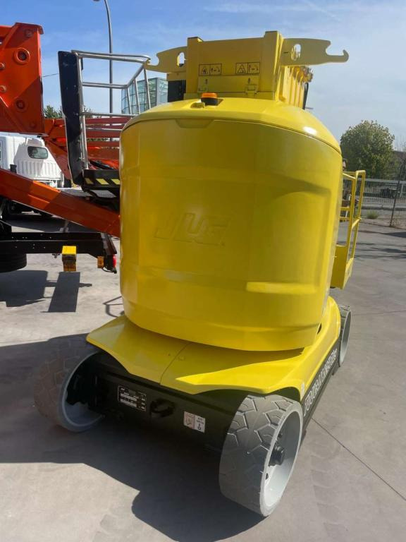 JLG TOUCAN 12E PLUS - Platforma za podizanje stupa u okomitom položaju: slika JLG TOUCAN 12E PLUS - Platforma za podizanje stupa u okomitom položaju JLG TOUCAN 12E PLUS - Platforma za podizanje stupa u okomitom položaju: slika JLG TOUCAN 12E PLUS - Platforma za podizanje stupa u okomitom položaju