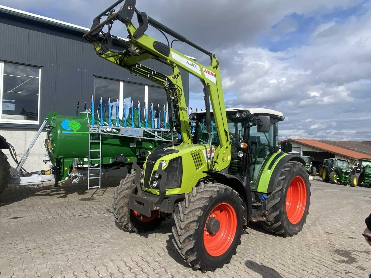 CLAAS Arion 420 CIS 2913 - Traktor: slika CLAAS Arion 420 CIS 2913 - Traktor CLAAS Arion 420 CIS 2913 - Traktor: slika CLAAS Arion 420 CIS 2913 - Traktor