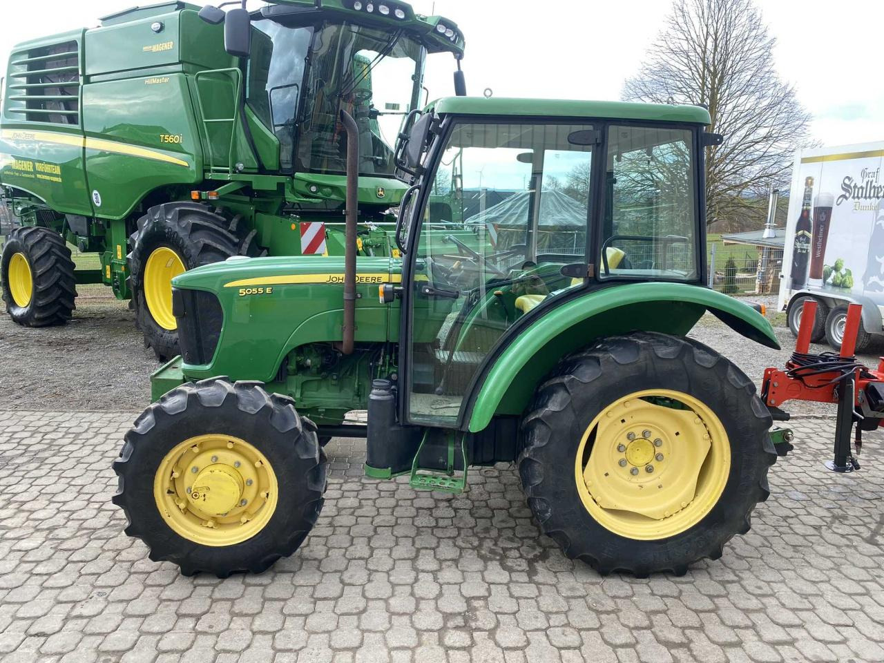 John Deere 5055E - Traktor: slika John Deere 5055E - Traktor John Deere 5055E - Traktor: slika John Deere 5055E - Traktor