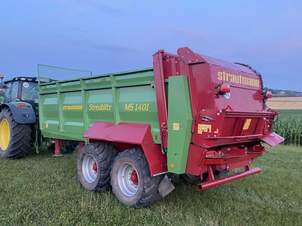 Strautmann MS 1401 - Rasipač stajskog gnoja: slika Strautmann MS 1401 - Rasipač stajskog gnoja Strautmann MS 1401 - Rasipač stajskog gnoja: slika Strautmann MS 1401 - Rasipač stajskog gnoja
