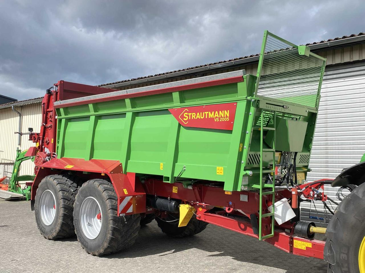 Strautmann VS 2005 Wiegestreuer - Rasipač stajskog gnoja: slika Strautmann VS 2005 Wiegestreuer - Rasipač stajskog gnoja Strautmann VS 2005 Wiegestreuer - Rasipač stajskog gnoja: slika Strautmann VS 2005 Wiegestreuer - Rasipač stajskog gnoja
