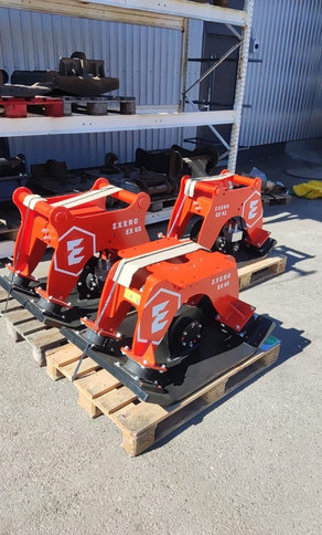 ExeroPuomitäry rototiltin alle - Vibro ploča, Priključak: slika  ExeroPuomitäry rototiltin alle - Vibro ploča, Priključak ExeroPuomitäry rototiltin alle - Vibro ploča, Priključak: slika  ExeroPuomitäry rototiltin alle - Vibro ploča, Priključak