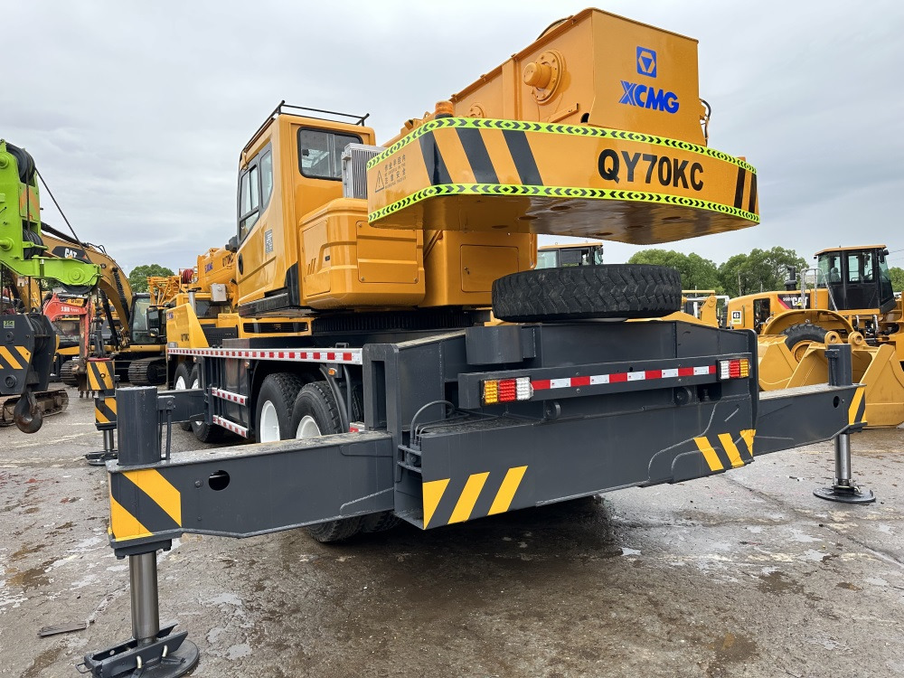 XCMG 70 ton QY70KC XCT75 QY75K QY70KS QY50KC QY100K xct80 truck crane - Autodizalica: slika XCMG 70 ton QY70KC XCT75 QY75K QY70KS QY50KC QY100K xct80 truck crane - Autodizalica XCMG 70 ton QY70KC XCT75 QY75K QY70KS QY50KC QY100K xct80 truck crane - Autodizalica: slika XCMG 70 ton QY70KC XCT75 QY75K QY70KS QY50KC QY100K xct80 truck crane - Autodizalica