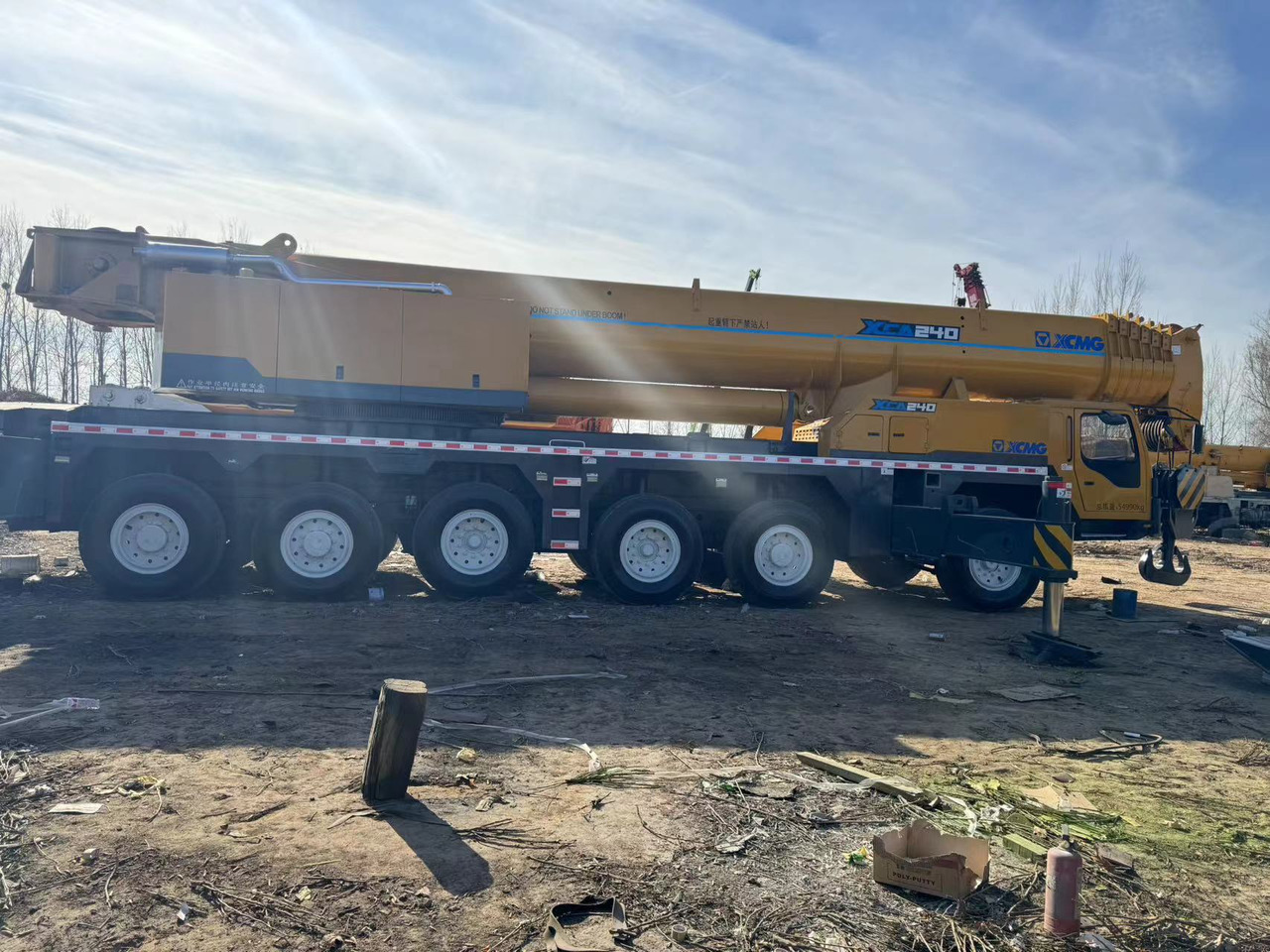 XCMG QAY240 XCT240 XCA240 QY240K 240ton 250ton 300ton 260ton 200ton 220ton crane - Autodizalica za sve terene: slika XCMG QAY240 XCT240 XCA240 QY240K 240ton 250ton 300ton 260ton 200ton 220ton crane - Autodizalica za sve terene XCMG QAY240 XCT240 XCA240 QY240K 240ton 250ton 300ton 260ton 200ton 220ton crane - Autodizalica za sve terene: slika XCMG QAY240 XCT240 XCA240 QY240K 240ton 250ton 300ton 260ton 200ton 220ton crane - Autodizalica za sve terene