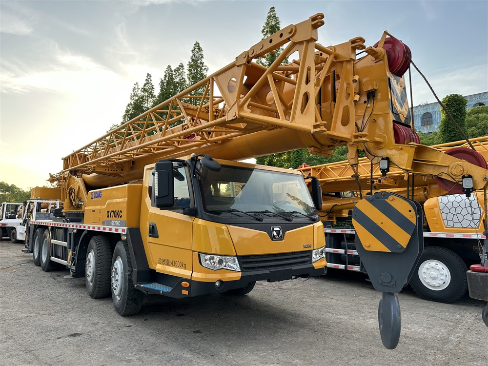 XCMG qy70kc xct75 qy75kc 70ton 75 ton 80 ton 85 ton 90 ton 100 ton 110 ton 130 ton truck crane - Autodizalica: slika XCMG qy70kc xct75 qy75kc 70ton 75 ton 80 ton 85 ton 90 ton 100 ton 110 ton 130 ton truck crane - Autodizalica XCMG qy70kc xct75 qy75kc 70ton 75 ton 80 ton 85 ton 90 ton 100 ton 110 ton 130 ton truck crane - Autodizalica: slika XCMG qy70kc xct75 qy75kc 70ton 75 ton 80 ton 85 ton 90 ton 100 ton 110 ton 130 ton truck crane - Autodizalica