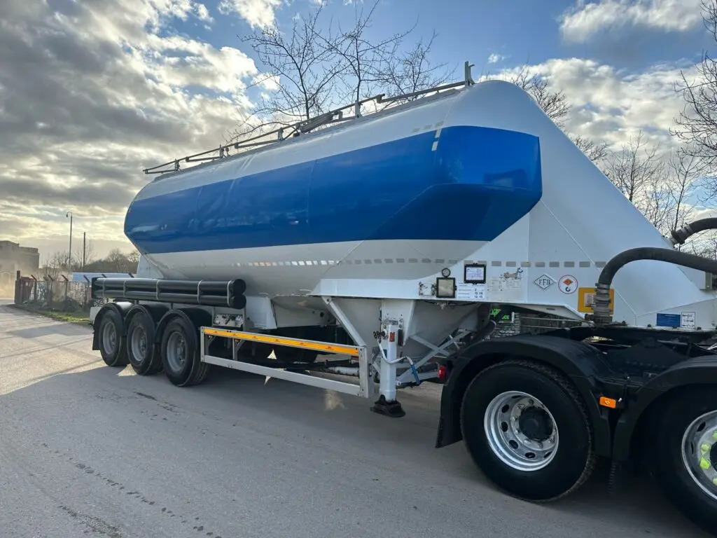 Silos poluprikolica Feldbinder Powder Tanker: slika Silos poluprikolica Feldbinder Powder Tanker