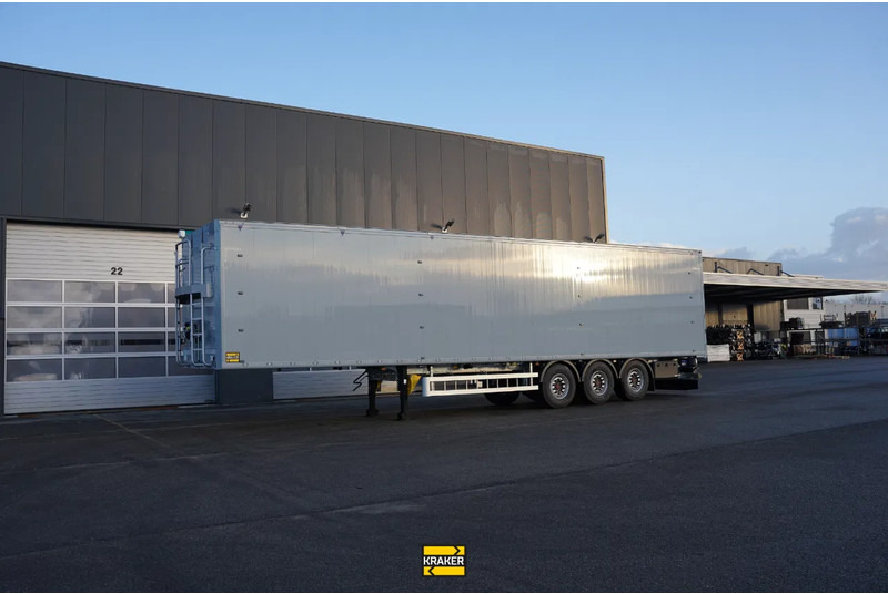 Kraker K-Force Fifth wheel 1250mm 90cbm 4 in stock - Poluprikolica s pokretnim podom: slika kraker K-Force Fifth wheel 1250mm 90cbm 4 in stock - Poluprikolica s pokretnim podom Kraker K-Force Fifth wheel 1250mm 90cbm 4 in stock - Poluprikolica s pokretnim podom: slika kraker K-Force Fifth wheel 1250mm 90cbm 4 in stock - Poluprikolica s pokretnim podom