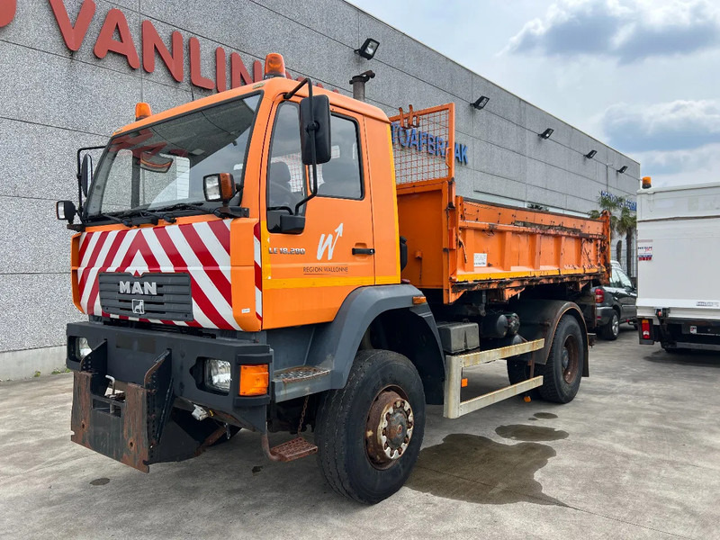 MAN LE 18.280 4x4 - Kiper: slika MAN LE 18.280 4x4 - Kiper MAN LE 18.280 4x4 - Kiper: slika MAN LE 18.280 4x4 - Kiper
