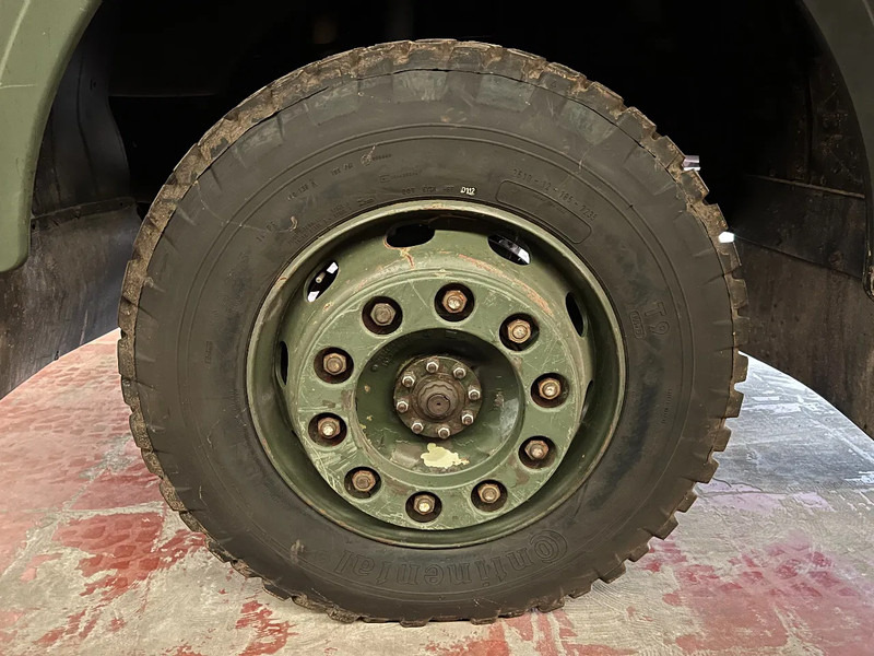 Kamion sandučar Mercedes-Benz 1017 A/4X4: slika Kamion sandučar Mercedes-Benz 1017 A/4X4