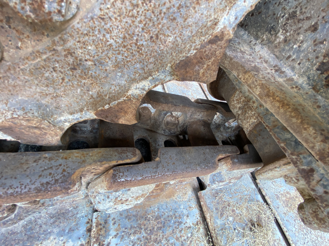 Bager gusjeničar JCB JS 210: slika Bager gusjeničar JCB JS 210 Bager gusjeničar JCB JS 210: slika Bager gusjeničar JCB JS 210