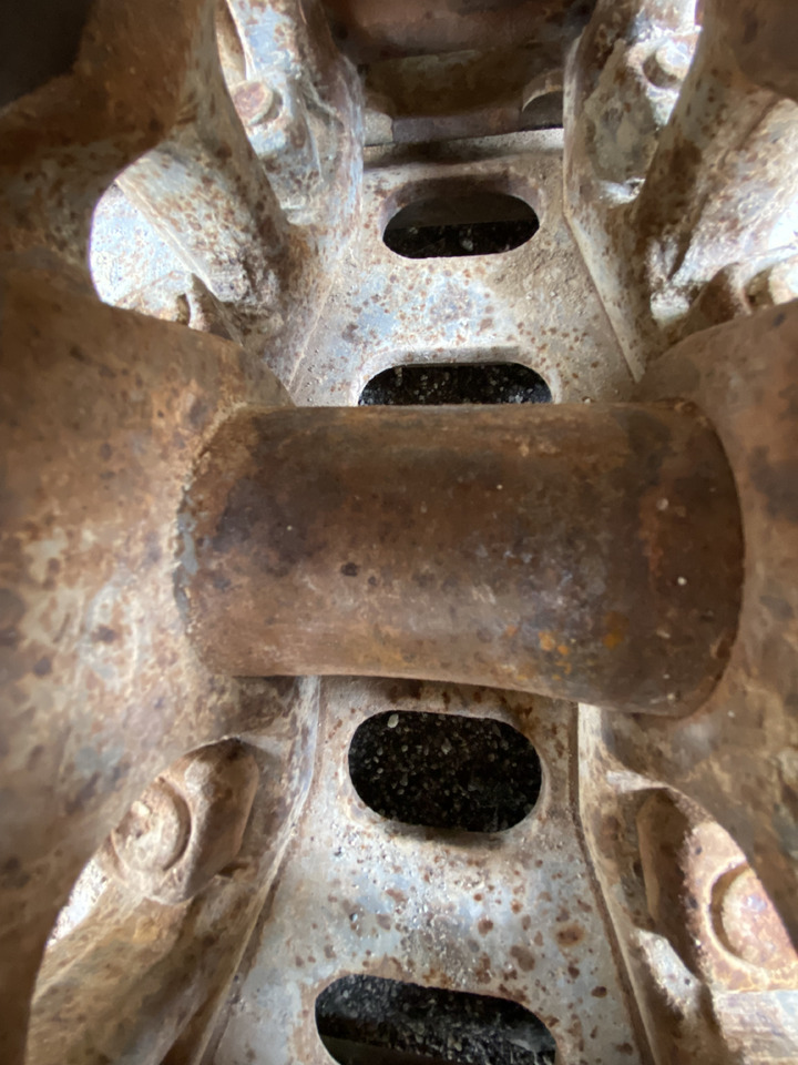 Bager gusjeničar JCB JS 210: slika Bager gusjeničar JCB JS 210 Bager gusjeničar JCB JS 210: slika Bager gusjeničar JCB JS 210