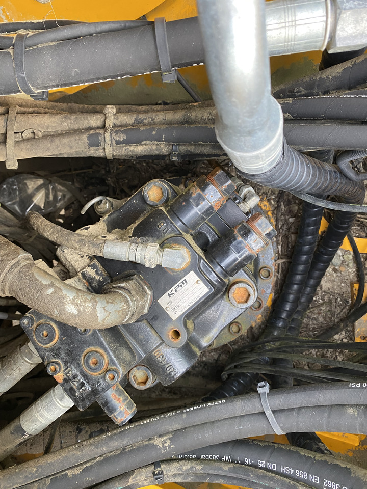 Bager gusjeničar JCB JS 210: slika Bager gusjeničar JCB JS 210 Bager gusjeničar JCB JS 210: slika Bager gusjeničar JCB JS 210