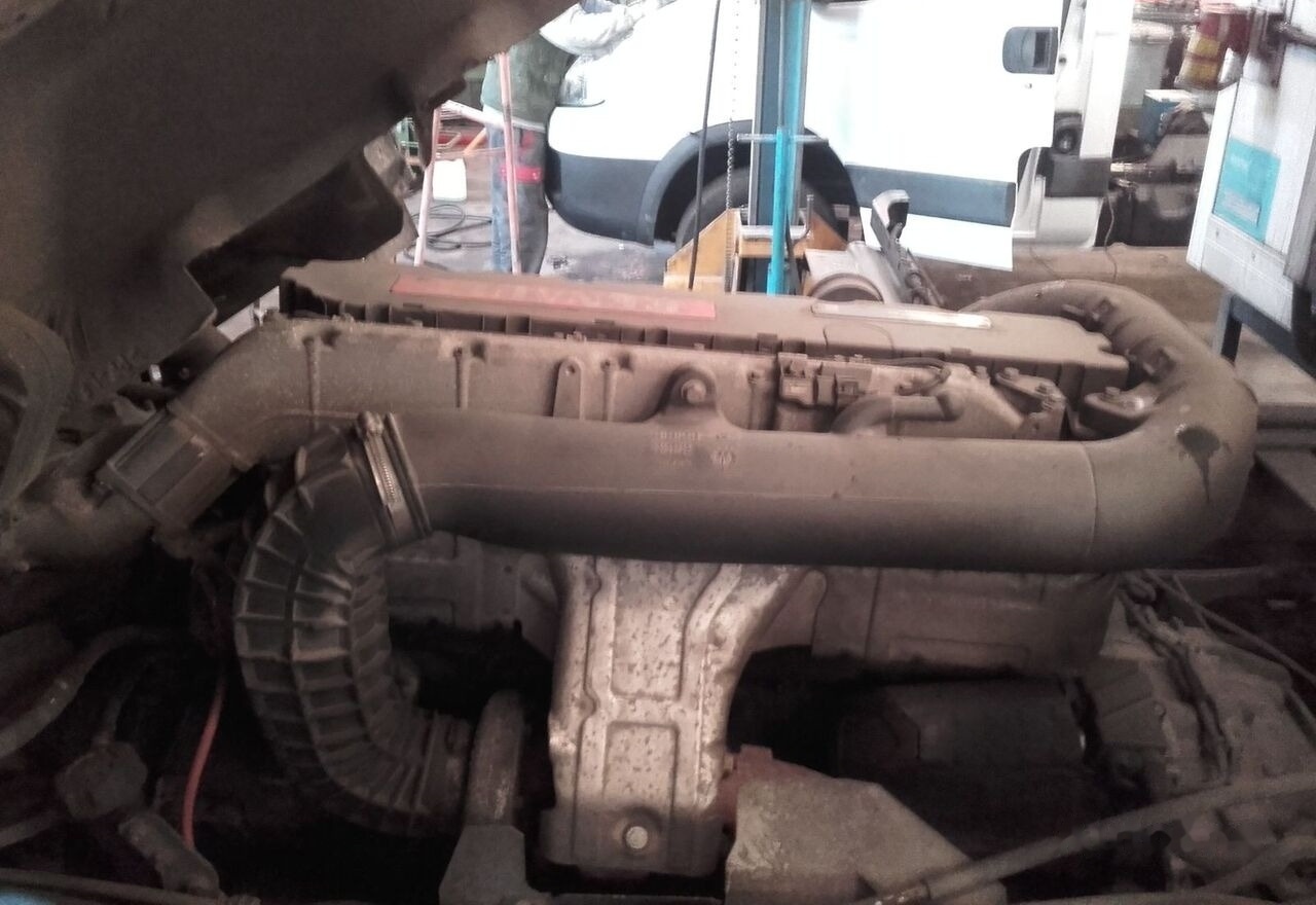 Renault DXI 7 320 E3 Renault Premium - Motor za Kamion: slika Renault DXI 7 320 E3 Renault Premium - Motor za Kamion Renault DXI 7 320 E3 Renault Premium - Motor za Kamion: slika Renault DXI 7 320 E3 Renault Premium - Motor za Kamion