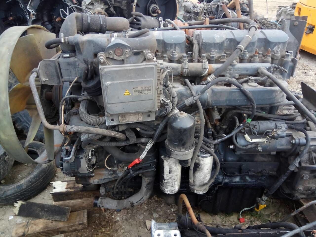 Renault E-TECH 440 Renault MAGNUM - Motor za Kamion: slika Renault E-TECH 440 Renault MAGNUM - Motor za Kamion Renault E-TECH 440 Renault MAGNUM - Motor za Kamion: slika Renault E-TECH 440 Renault MAGNUM - Motor za Kamion