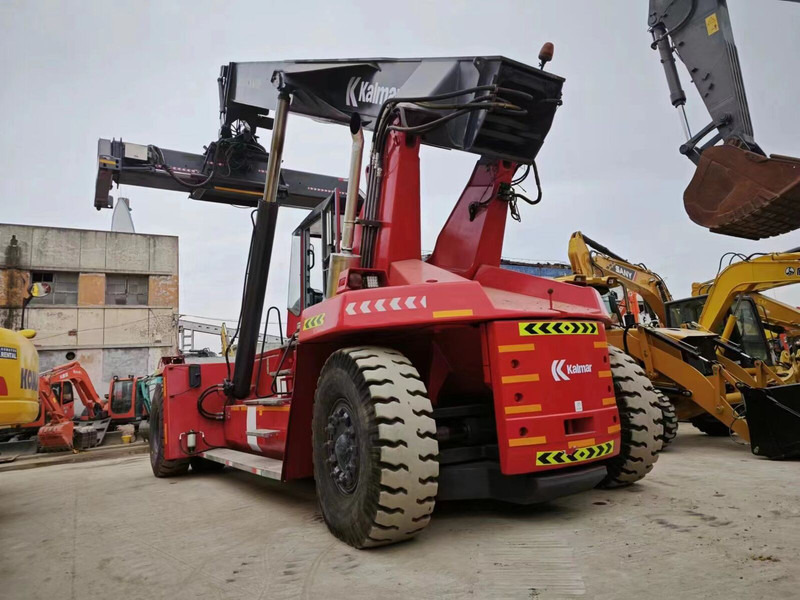 Kalmar DRF450 - Dohvatni viličar: slika Kalmar DRF450 - Dohvatni viličar Kalmar DRF450 - Dohvatni viličar: slika Kalmar DRF450 - Dohvatni viličar