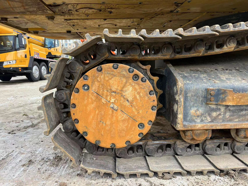 Bager gusjeničar Komatsu PC400-8R: slika Bager gusjeničar Komatsu PC400-8R Bager gusjeničar Komatsu PC400-8R: slika Bager gusjeničar Komatsu PC400-8R