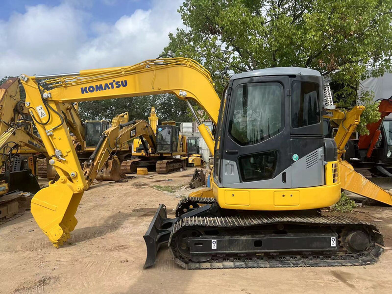 Komatsu PC78US-6 - Mini bager: slika Komatsu PC78US-6 - Mini bager Komatsu PC78US-6 - Mini bager: slika Komatsu PC78US-6 - Mini bager