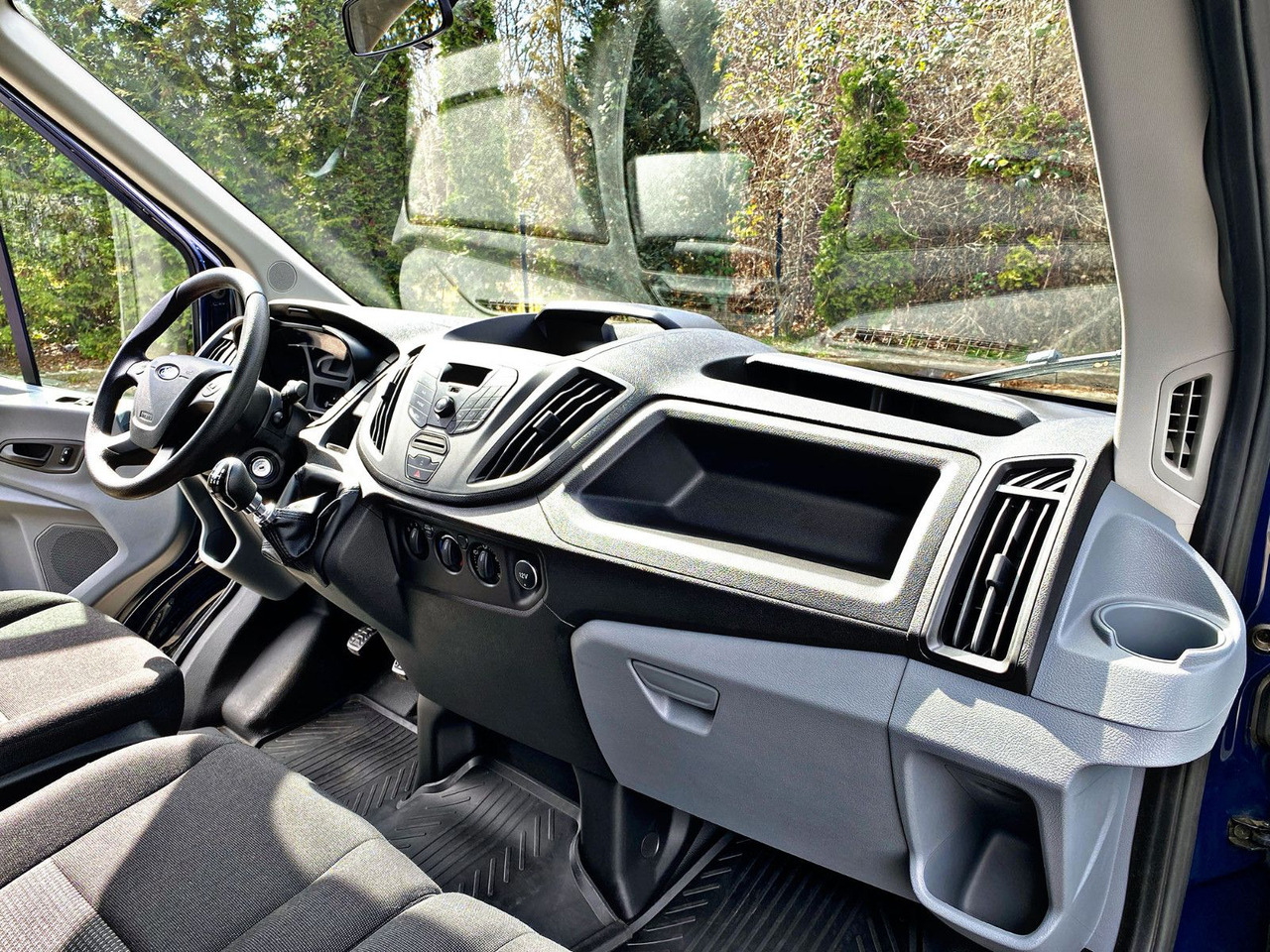 Dostavno vozilo s ceradom Ford Pritsche Plane L3 Einzelkabine|4x4|Standheizung: slika Dostavno vozilo s ceradom Ford Pritsche Plane L3 Einzelkabine|4x4|Standheizung