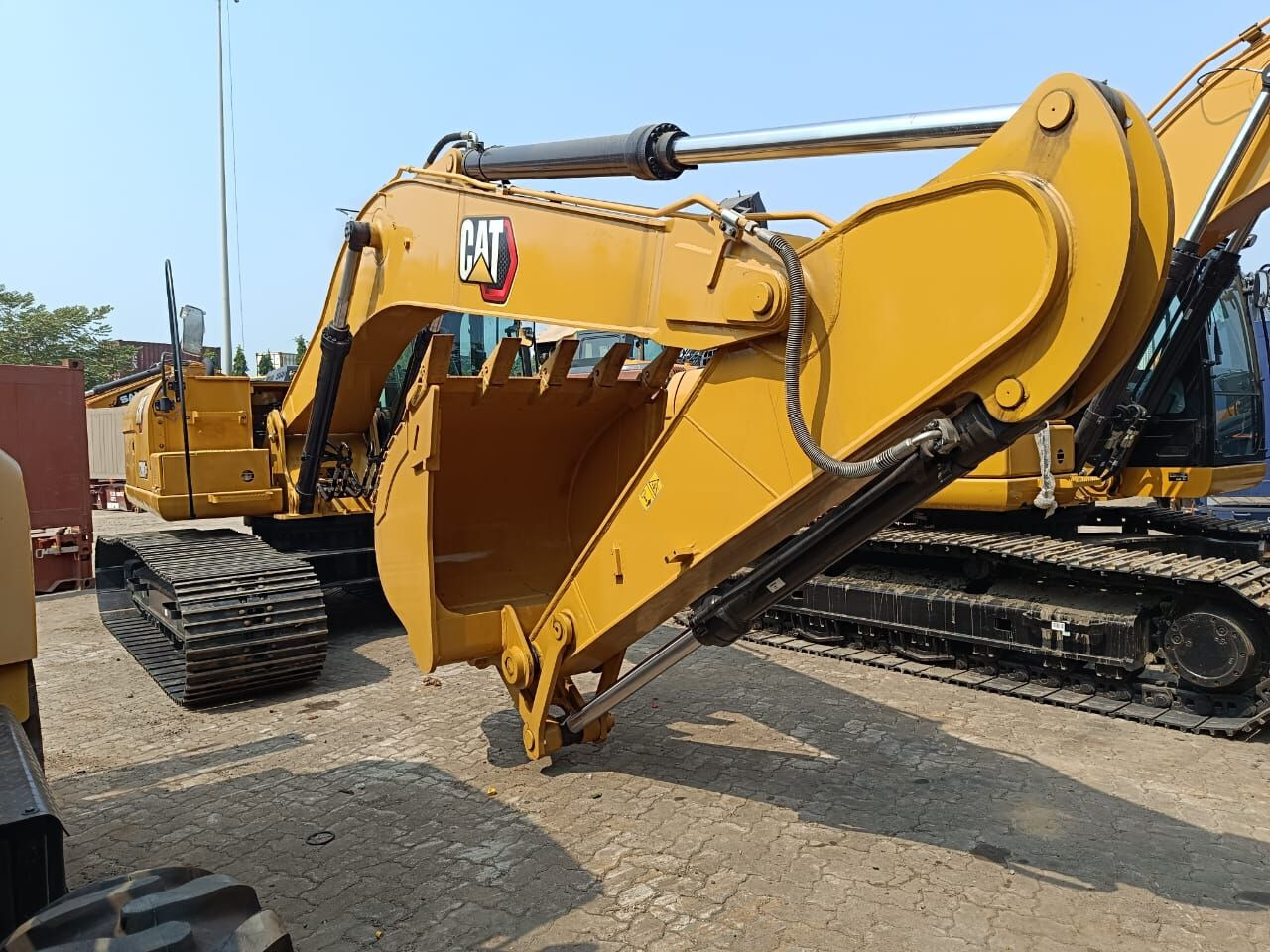 New Caterpillar 320D3GC tracked excavator - Bager gusjeničar: slika  New Caterpillar 320D3GC tracked excavator - Bager gusjeničar New Caterpillar 320D3GC tracked excavator - Bager gusjeničar: slika  New Caterpillar 320D3GC tracked excavator - Bager gusjeničar
