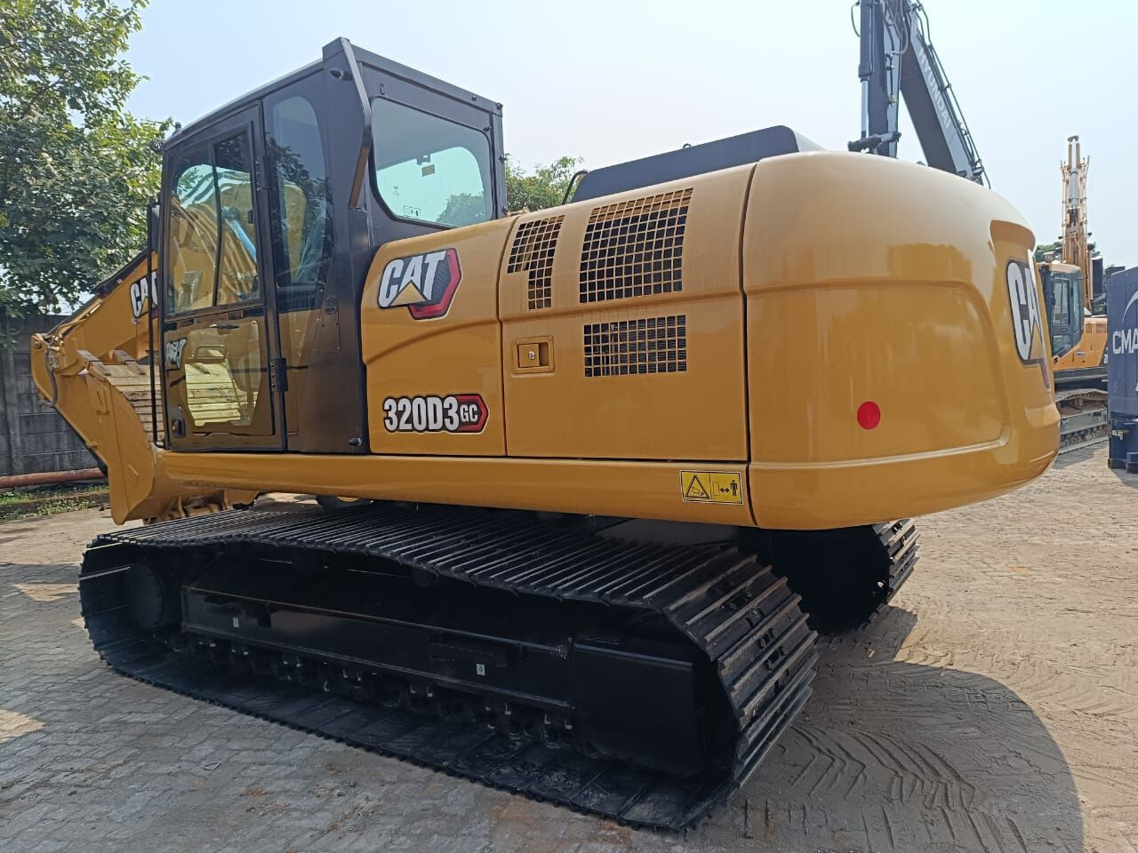 New Caterpillar 320D3GC tracked excavator - Bager gusjeničar: slika New Caterpillar 320D3GC tracked excavator - Bager gusjeničar New Caterpillar 320D3GC tracked excavator - Bager gusjeničar: slika New Caterpillar 320D3GC tracked excavator - Bager gusjeničar