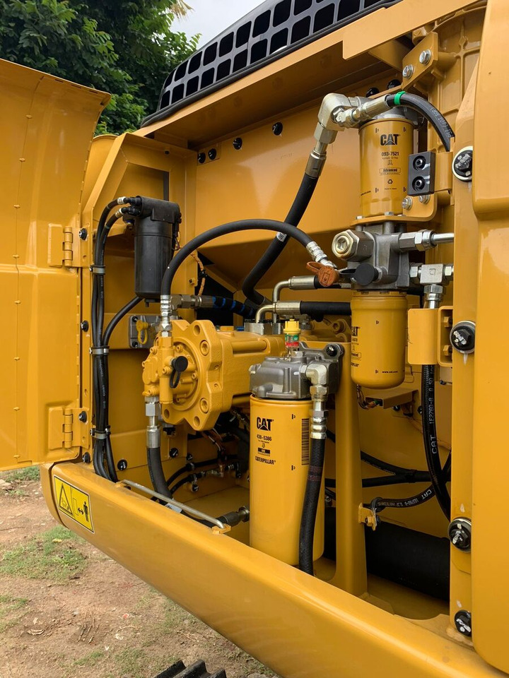 New Caterpillar 323D3 tracked excavator - Bager gusjeničar: slika  New Caterpillar 323D3 tracked excavator - Bager gusjeničar New Caterpillar 323D3 tracked excavator - Bager gusjeničar: slika  New Caterpillar 323D3 tracked excavator - Bager gusjeničar