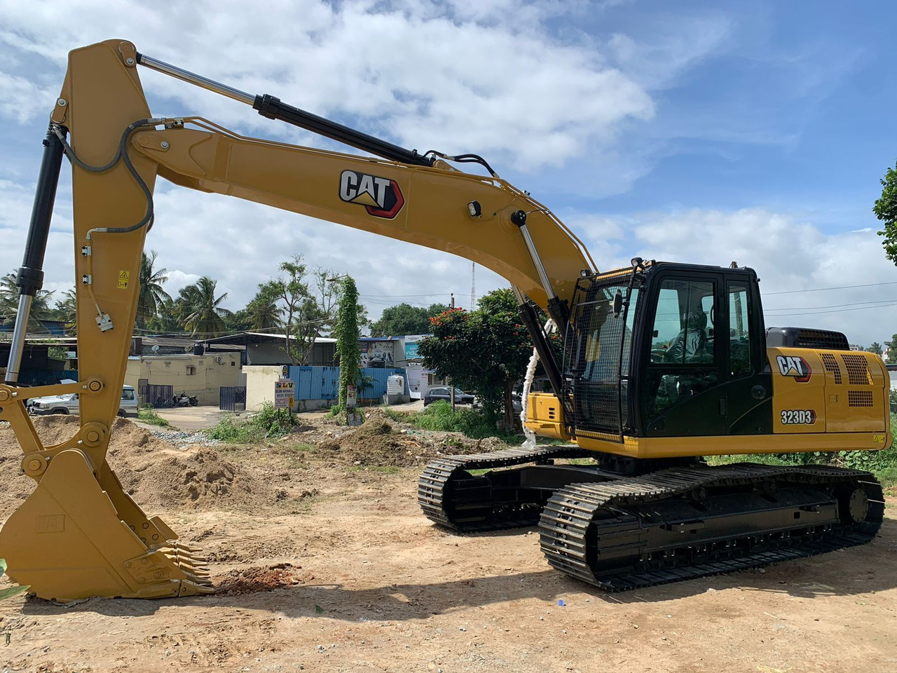 New Caterpillar 323D3 tracked excavator - Bager gusjeničar: slika New Caterpillar 323D3 tracked excavator - Bager gusjeničar New Caterpillar 323D3 tracked excavator - Bager gusjeničar: slika New Caterpillar 323D3 tracked excavator - Bager gusjeničar