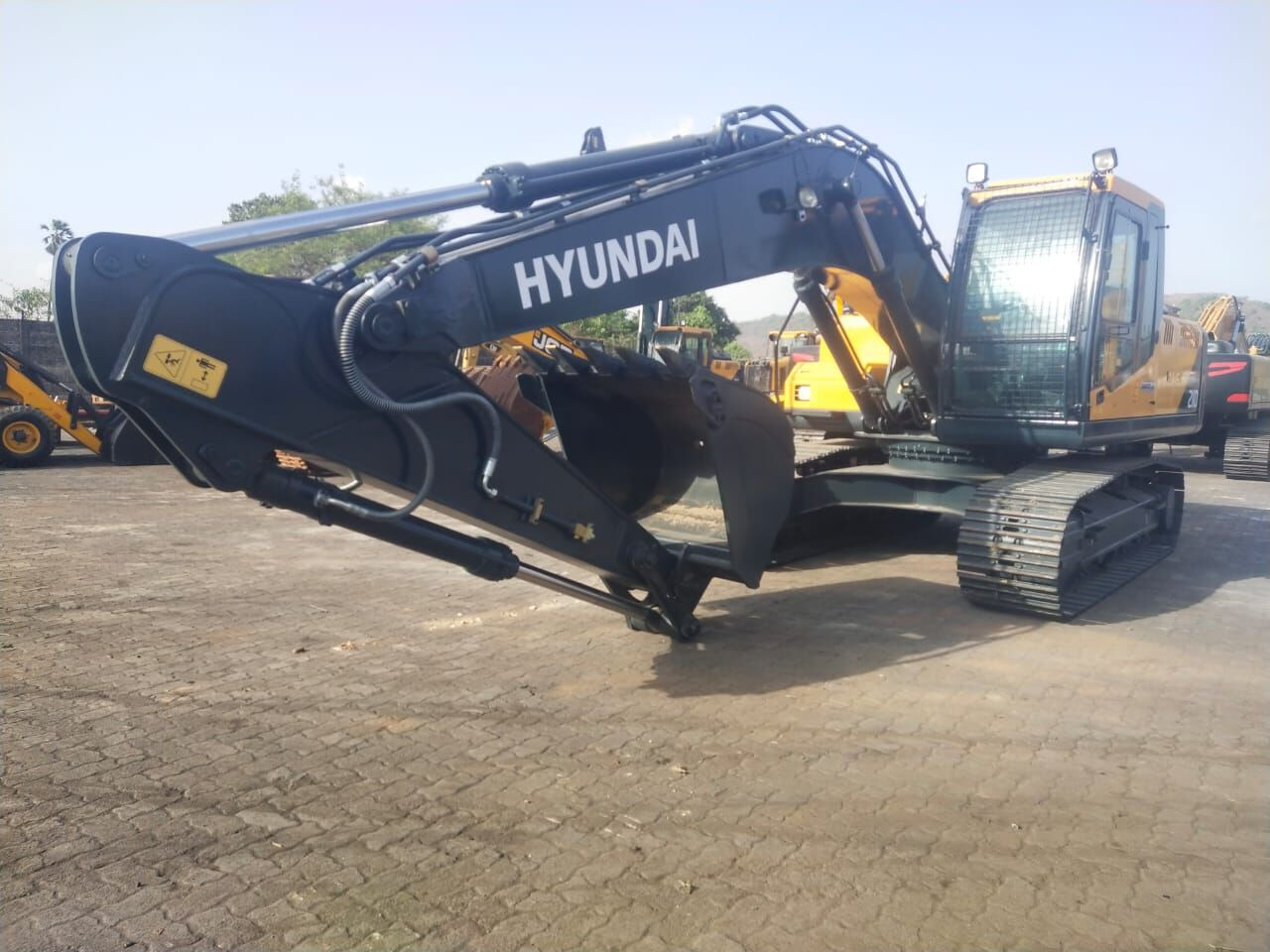 Novi Bager gusjeničar New Hyundai R210 tracked excavator: slika Novi Bager gusjeničar New Hyundai R210 tracked excavator