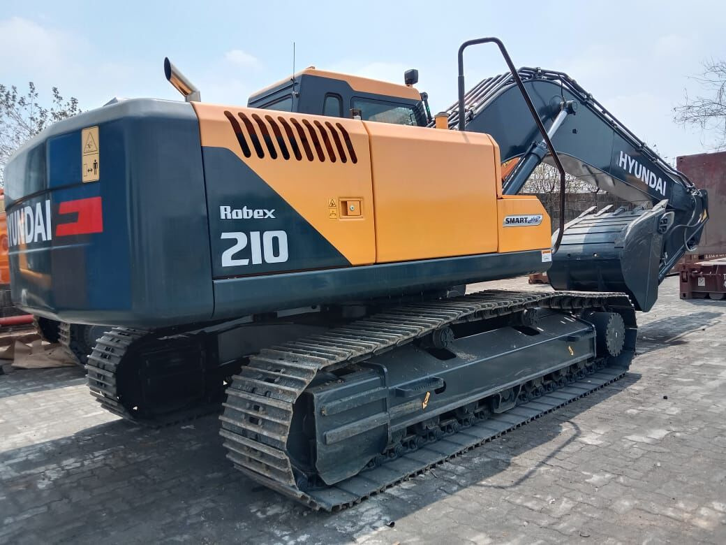 New Hyundai R210 tracked excavator - Bager gusjeničar: slika New Hyundai R210 tracked excavator - Bager gusjeničar New Hyundai R210 tracked excavator - Bager gusjeničar: slika New Hyundai R210 tracked excavator - Bager gusjeničar