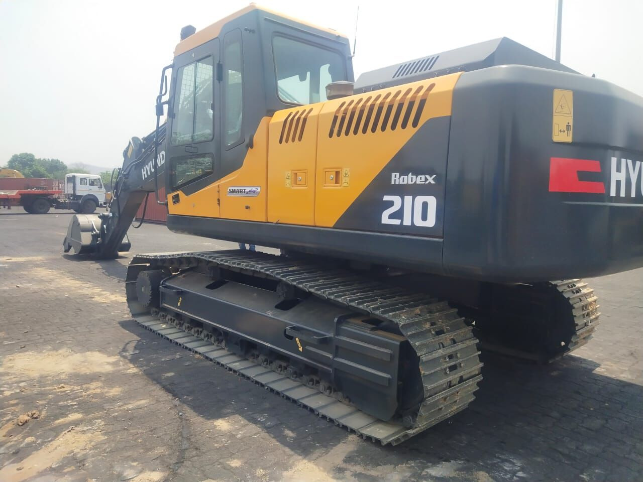 New Hyundai R210 tracked excavator - Bager gusjeničar: slika New Hyundai R210 tracked excavator - Bager gusjeničar New Hyundai R210 tracked excavator - Bager gusjeničar: slika New Hyundai R210 tracked excavator - Bager gusjeničar